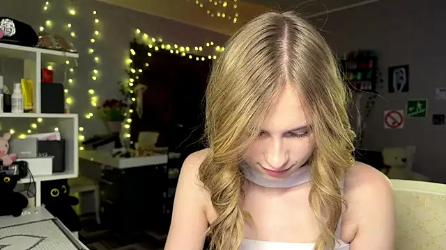 amily sunray online show from March 25, 3:07 pm