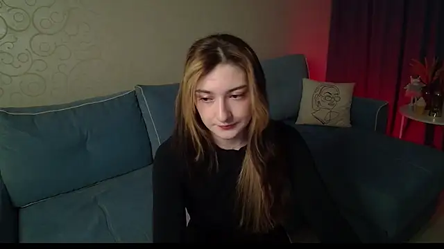 RosieGloom online show from February 15, 6:04 pm