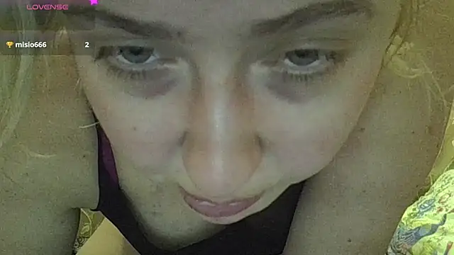 Snapshot of CurvyWild_Lady30 chatting on February 18, 7:43 pm CurvyWild Lady30 online show from February 18, 7:43 pm