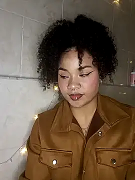 BrianaSweetxxx online show from March 3, 3:01 am