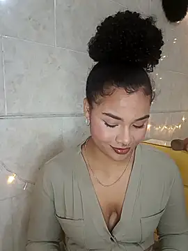 BrianaSweetxxx online show from March 22, 3:21 am