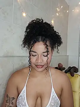 BrianaSweetxxx online show from May 26, 3:35 am