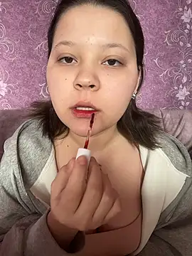 Snapshot of thecuteneighbour chatting on March 1, 8:05 am thecuteneighbour online show from March 1, 8:05 am