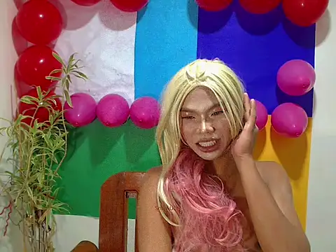 shopiaxox1 online show from February 12, 1:11 am