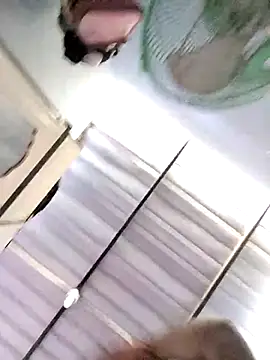 Snapshot of diablita48 chatting on February 15, 4:14 pm diablita48 online show from February 15, 4:14 pm