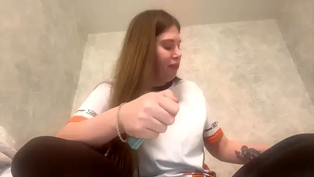 Lunexia Kysstoria online show from February 10, 1:48 pm