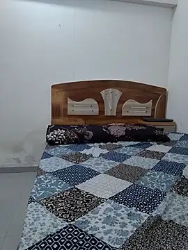 Snapshot of LIZANI_0 chatting on February 22, 3:29 am LIZANI 0 online show from February 22, 3:29 am