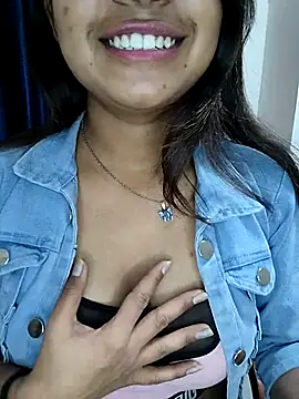 Snapshot of LIZANI_0 chatting on February 28, 5:58 pm LIZANI 0 online show from February 28, 5:58 pm