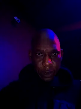 Snapshot of smallt98 chatting on February 15, 7:43 pm smallt98 online show from February 15, 7:43 pm