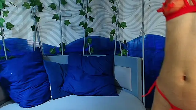 sophieBlair  online show from February 12, 7:31 pm