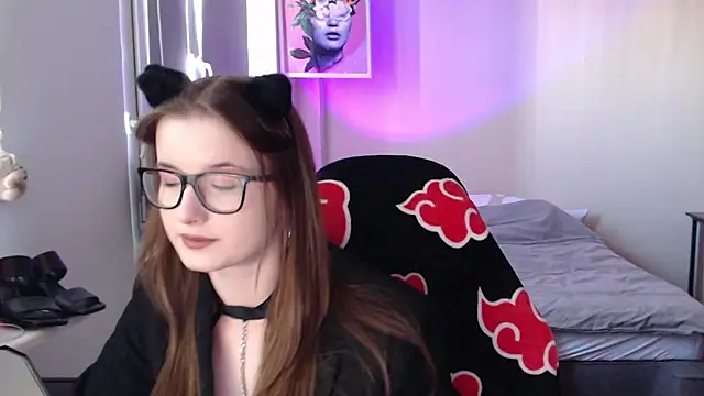 LunaXcherry online show from May 27, 4:37 pm