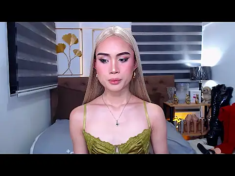 Snapshot of JuicyCockThea chatting on April 25, 1:41 pm JuicyCockThea online show from April 25, 1:41 pm