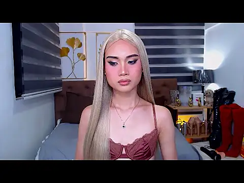 Snapshot of JuicyCockThea chatting on April 29, 1:15 pm JuicyCockThea online show from April 29, 1:15 pm