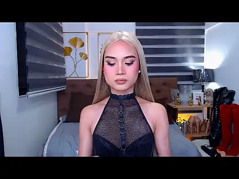 Snapshot of JuicyCockThea chatting on April 30, 2:01 pm JuicyCockThea online show from April 30, 2:01 pm