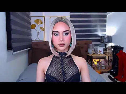 Snapshot of JuicyCockThea chatting on May 24, 11:37 am JuicyCockThea online show from May 24, 11:37 am