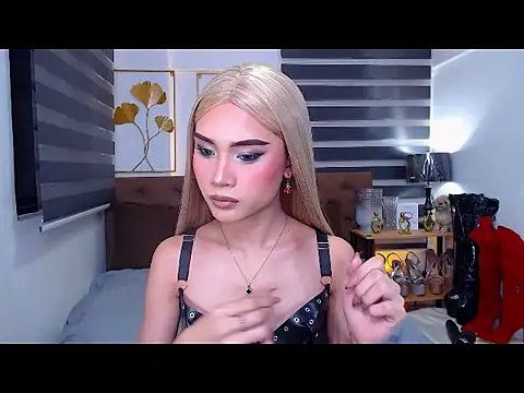 Snapshot of JuicyCockThea chatting on May 25, 12:55 pm JuicyCockThea online show from May 25, 12:55 pm