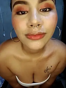 amandaa 21 online show from April 10, 3:56 am