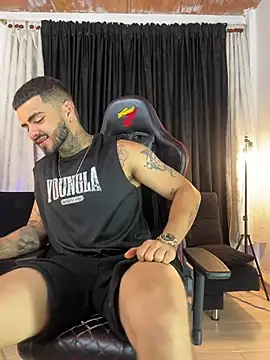 Benjii Carter1 online show from March 12, 3:12 am