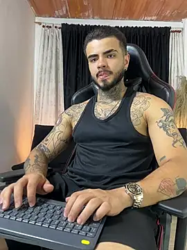 Benjii Carter1 online show from April 11, 2:05 am