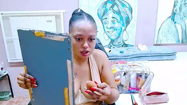 TyraHotxxx online show from June 2, 6:04 am