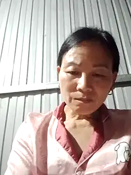 Kiss love2 online show from May 25, 5:02 am