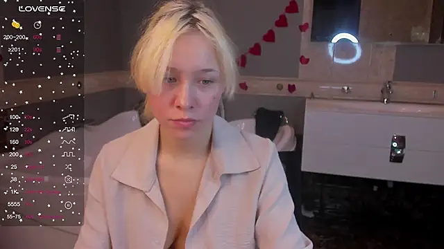 EmilyTrase online show from March 6, 1:24 am