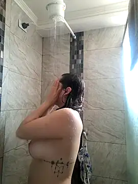 Snapshot of Jheriiz_1 chatting on February 17, 6:14 pm Jheriiz 1 online show from February 17, 6:14 pm