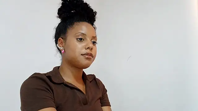 Snapshot of EsterSantopietro chatting on February 19, 9:44 pm EsterSantopietro online show from February 19, 9:44 pm