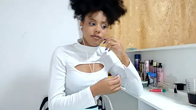 Snapshot of EsterSantopietro chatting on February 26, 10:09 pm EsterSantopietro online show from February 26, 10:09 pm