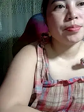 Snapshot of yun_2006 chatting on April 7, 12:38 pm yun 2006 online show from April 7, 12:38 pm