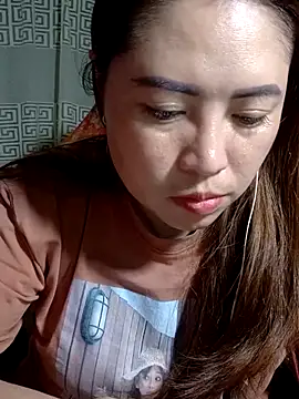 Snapshot of yun_2006 chatting on April 8, 4:18 pm yun 2006 online show from April 8, 4:18 pm