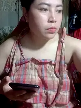 Snapshot of yun_2006 chatting on April 15, 12:56 pm yun 2006 online show from April 15, 12:56 pm