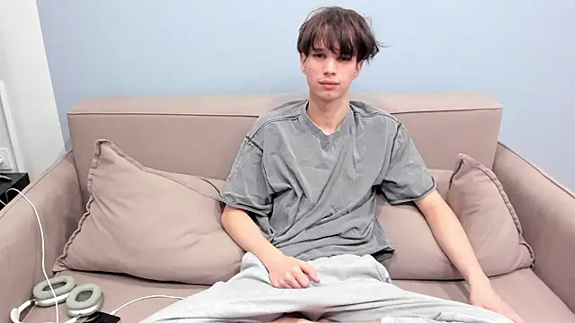 Ur NextDoor Boy online show from February 20, 7:47 pm