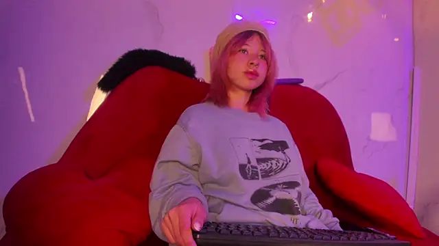 kitty gang  online show from February 16, 1:29 pm