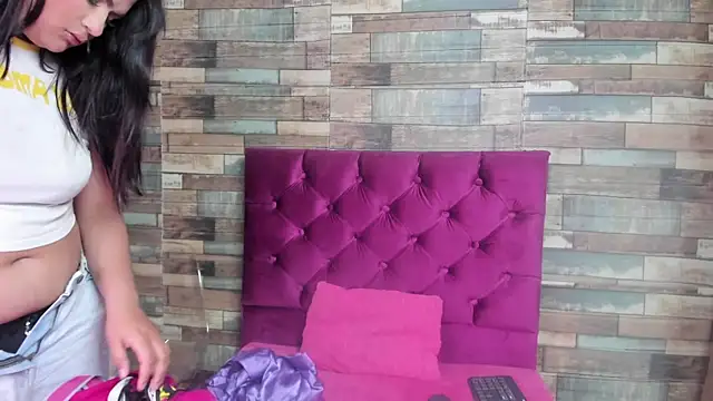 Kitty Tits online show from February 19, 12:23 pm