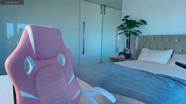 Kathy Deann online show from March 25, 11:27 am