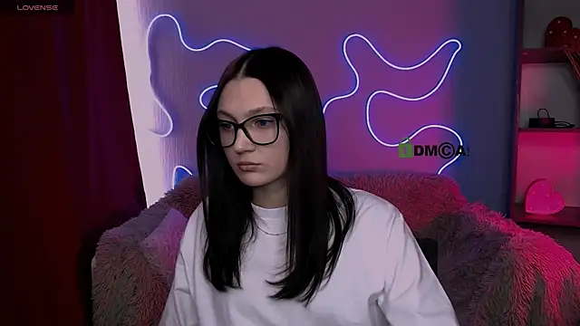 Snapshot of elani_grey chatting on March 2, 11:39 am elani grey online show from March 2, 11:39 am