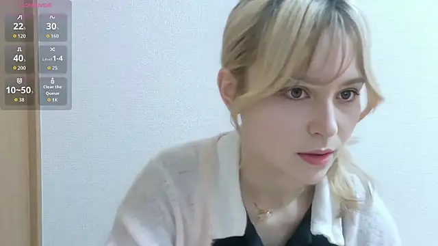 Snapshot of e_ri_ka93 chatting on June 30, 1:34 pm e ri ka93 online show from June 30, 1:34 pm