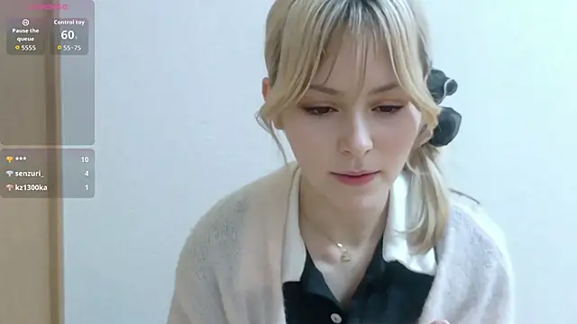 Snapshot of e_ri_ka93 chatting on July 1, 1:24 pm e ri ka93 online show from July 1, 1:24 pm