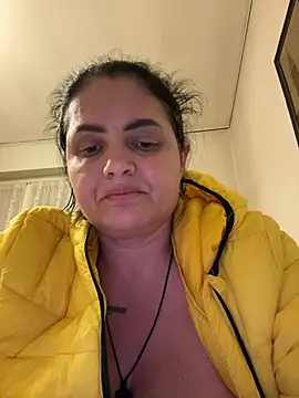 Snapshot of Sony28v chatting on February 20, 6:41 pm Sony28v online show from February 20, 6:41 pm