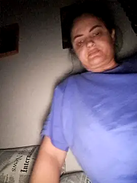 Snapshot of Sony28v chatting on February 21, 6:53 pm Sony28v online show from February 21, 6:53 pm