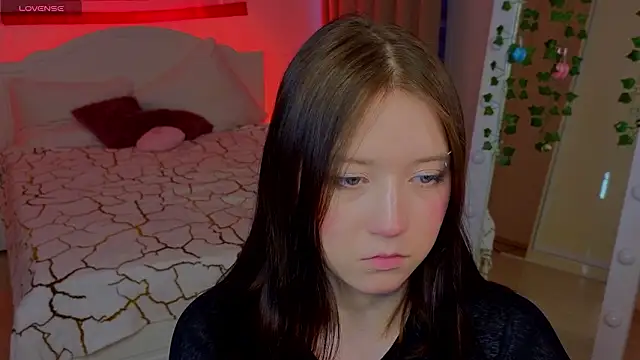 MmollyMay online show from March 29, 10:26 am