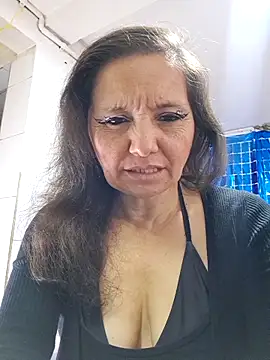 Alexamontiel  online show from April 1, 3:42 pm