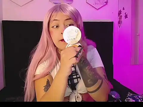 Snapshot of DakotaRouse1 chatting on February 27, 12:05 pm DakotaRouse1 online show from February 27, 12:05 pm