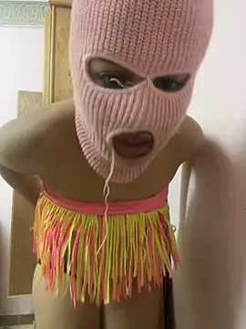 Snapshot of faettaa chatting on February 16, 10:28 pm faettaa online show from February 16, 10:28 pm