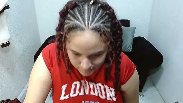 leilanewgirl online show from March 26, 12:33 pm