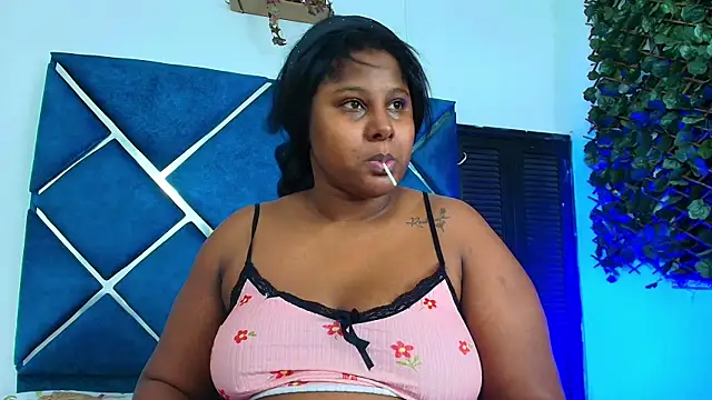 Snapshot of AlexaRousse4u chatting on July 11, 12:24 am AlexaRousse4u online show from July 11, 12:24 am