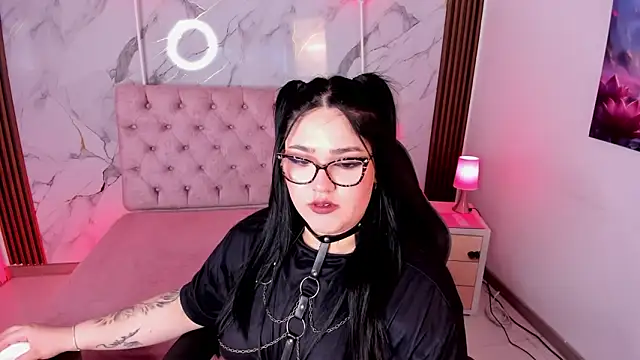 IvonyGarciia online show from March 18, 7:50 pm