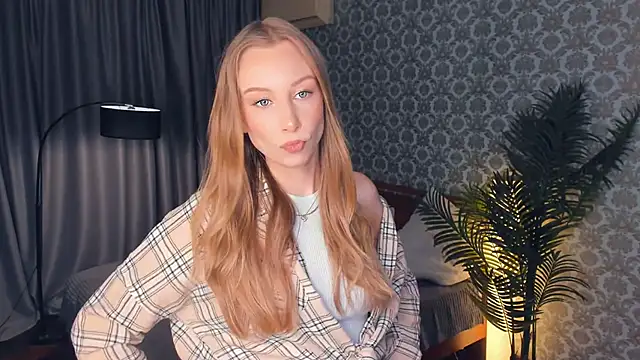 Snapshot of CarmenLipkin chatting on February 28, 3:02 pm CarmenLipkin online show from February 28, 3:02 pm