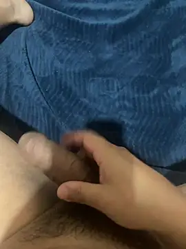 Snapshot of tardecaliente chatting on February 13, 8:27 pm tardecaliente online show from February 13, 8:27 pm